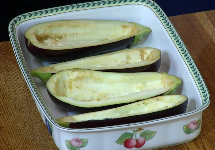 Фаршированные баклажаны с пармезаном и козьим сыром