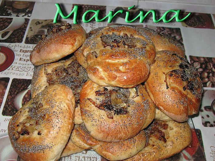Плацалах-булочки с луком и маком