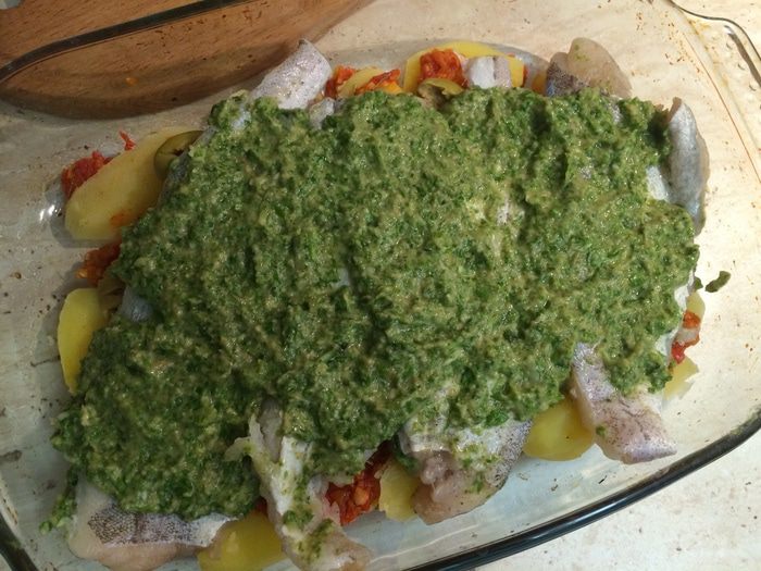 Филе трески с картошкой и шпинатом 