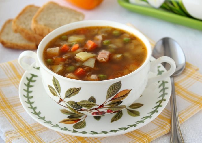 Наваристая чечевичная похлебка