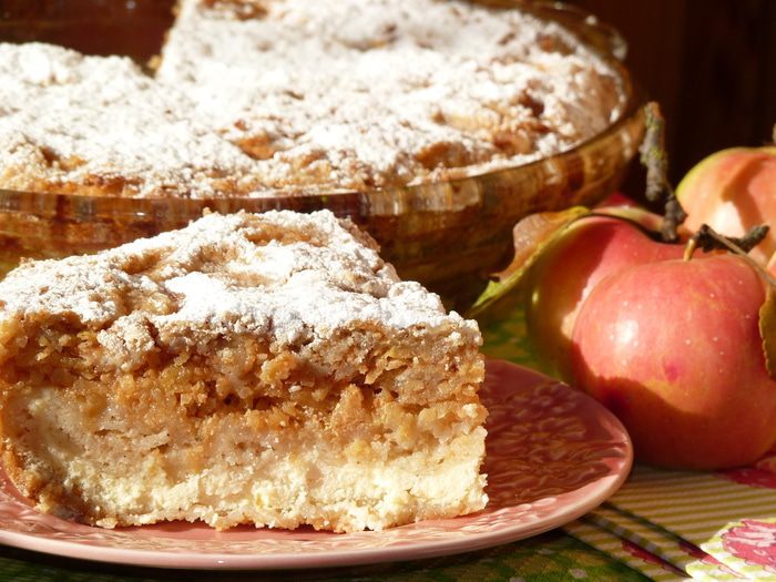 Болгарский пирог с творогом и яблоками