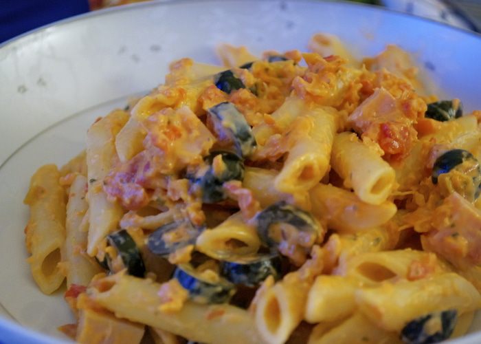 Паста с двойным соусом