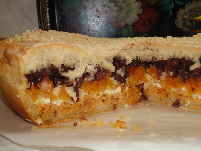 Губадия с курагой и изюмом