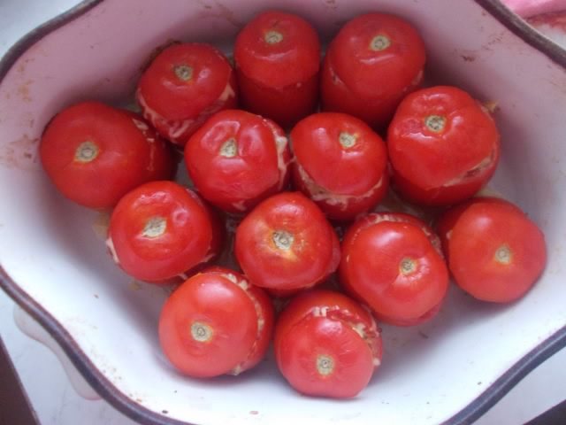 Помидоры, фаршированные рисом и сыром