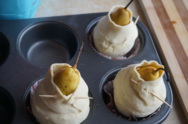 Десертная груша с сыром (два рецепта)