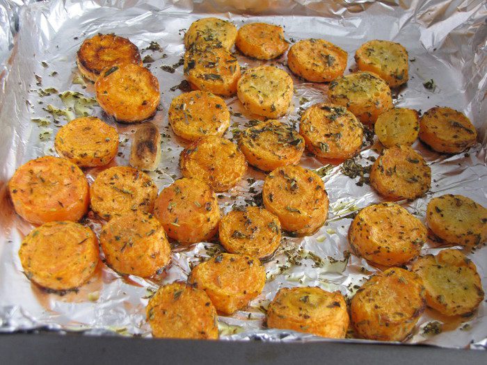Морковный суп с белой фасолью