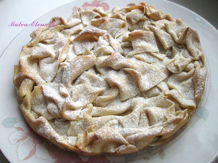 Пирог с яблоками и миндалем