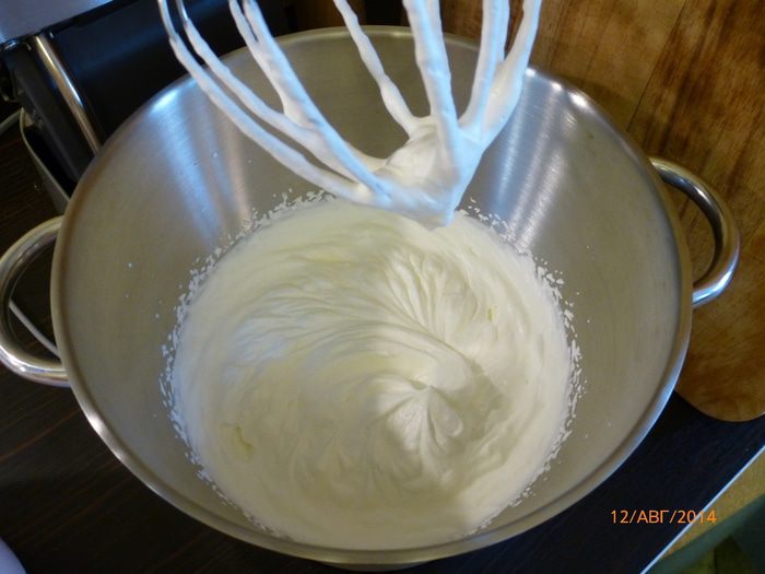 Ягодное мороженое на сливках