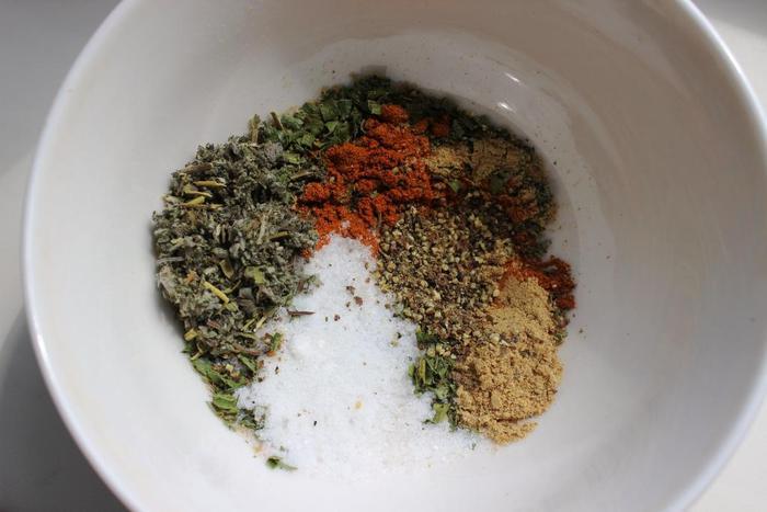 Ароматная курочка на хмельных парах