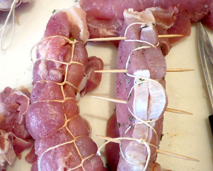 Фаршированные свиные отбивные под ореховой карамелью «Дружба народов»