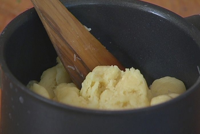 Эклеры с начинкой из творога и зелени