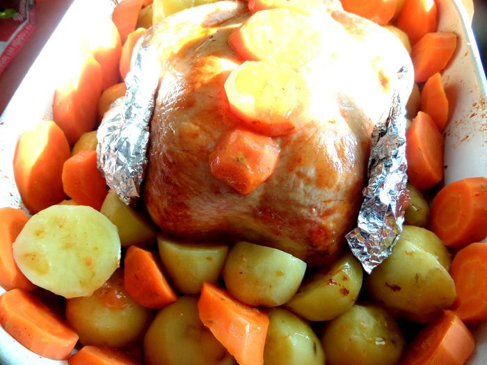 Курица с морковью и картофелем