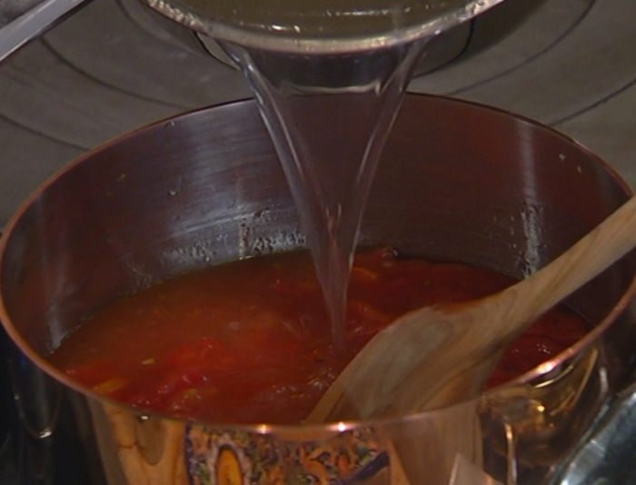 Острый фасолевый суп по-мексикански