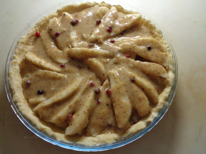 Грушевый тарт под миндально-ванильным кремом