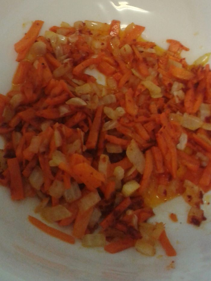 Перец, фаршированный мясом и рисом