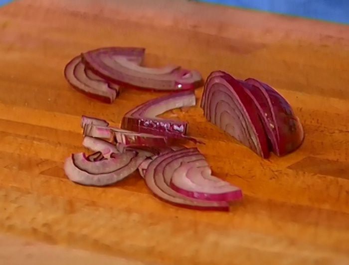 Красный рис с барбарисом и фисташками