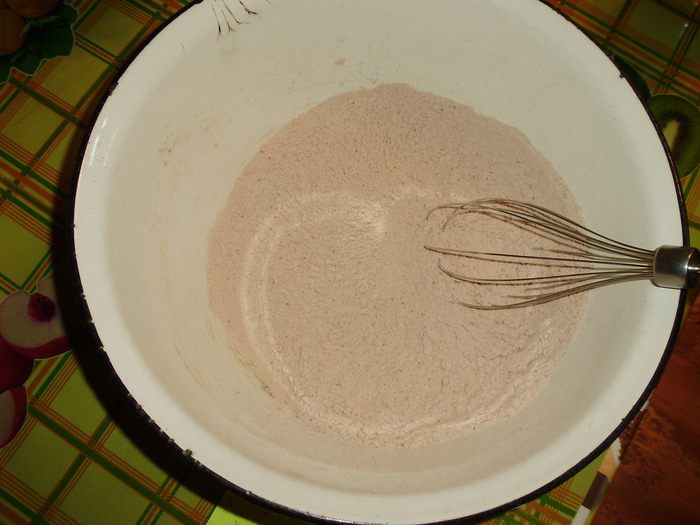 Шоколадный торт с черносливом