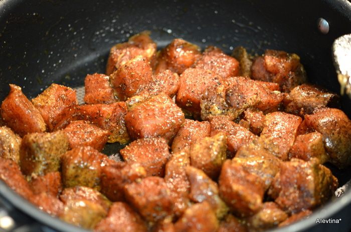 Свинина с паприкой и грибами шиитаке