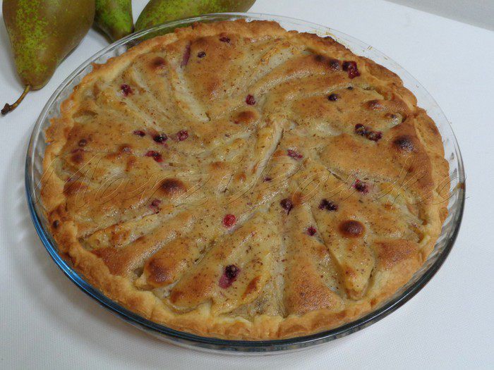 Грушевый тарт под миндально-ванильным кремом