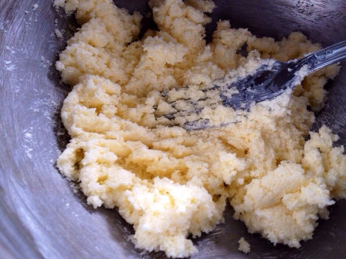 Нежный маково-ореховый пирог