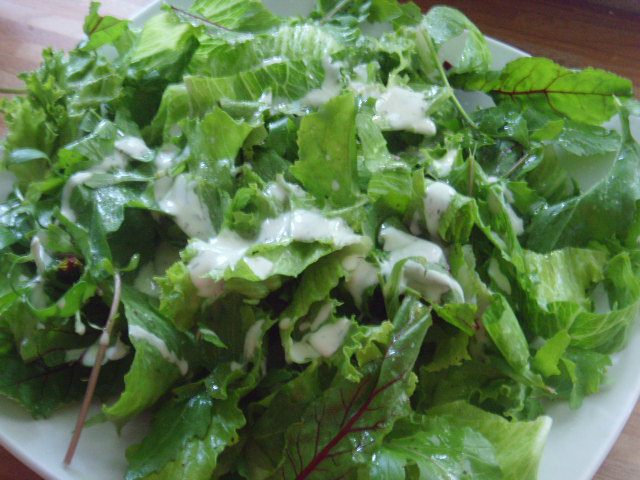 Салат с лососем и моцареллой