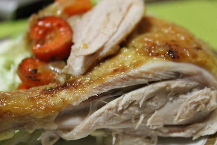 Курица на овощной подушке