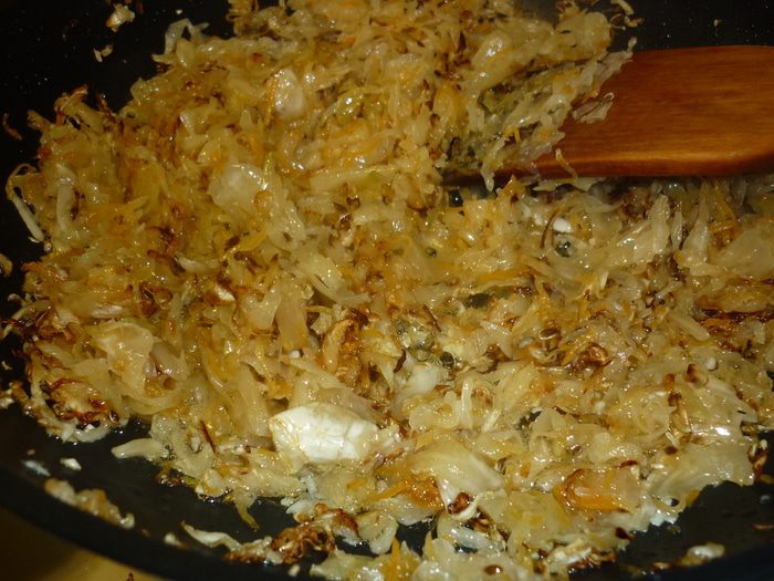 Бабушкины щи из квашеной капусты с горохом