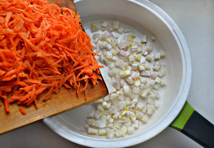 Куриные грудки, запеченные с грибами «Роза чайная»