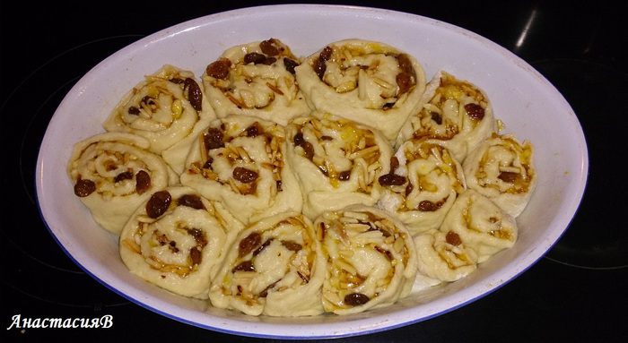 Дрожжевой пирог &amp;quot;Розетки&amp;quot; с абрикосовым вареньем