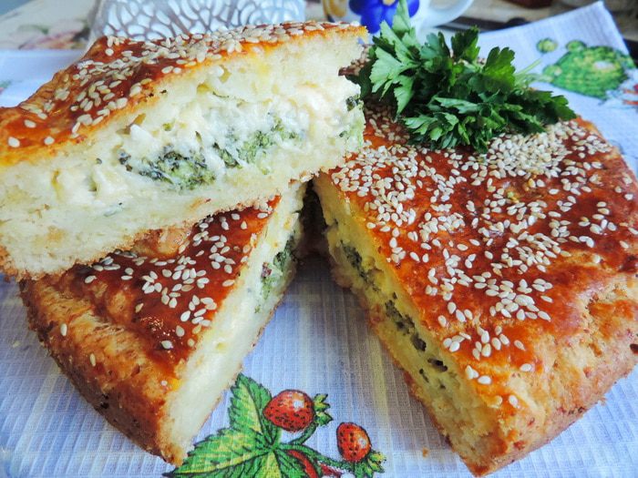 Творожный пирог с брокколи и сырной начинкой