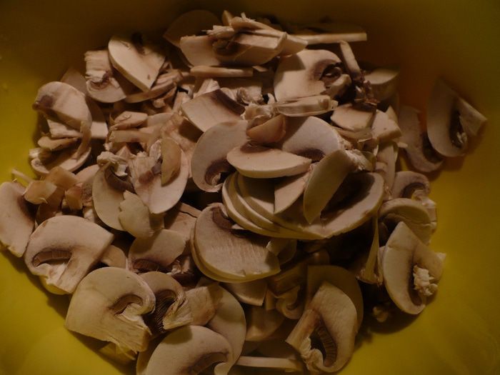 Индейка с грибами в сметане