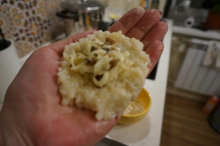 Аранчини с моцареллой и грибами 