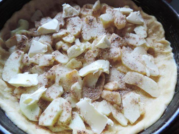 &amp;quot;Ночной&amp;quot; дрожжевой пирог с яблоками