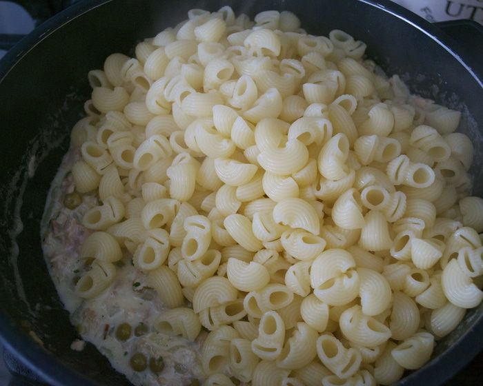 Макароны с тунцовым соусом 
