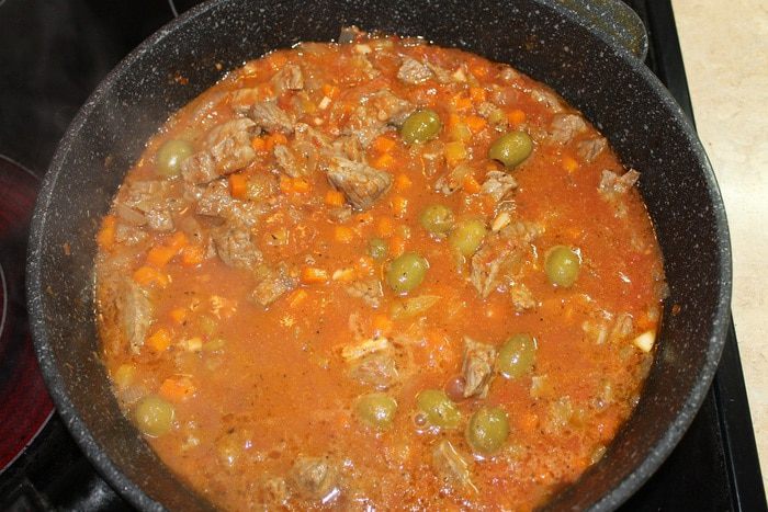  «Шляпы разбойников» с мясным рагу