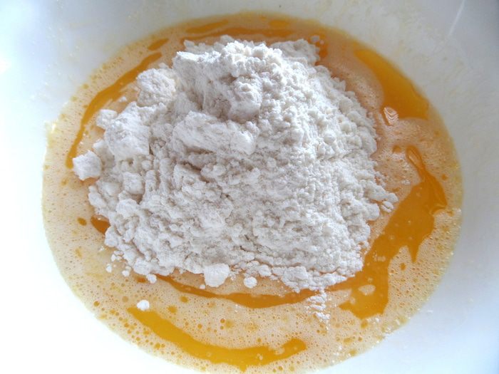 Шарлотка с нектаринами