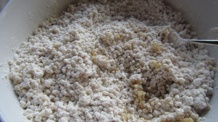 Маффины из киноа с овощами и фетой