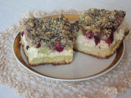 Обсыпной пирог с ревенем