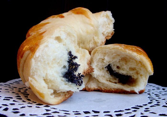 Булочки с маком на сгущенном молоке