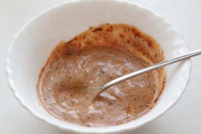 Рулет из курицы с аджикой