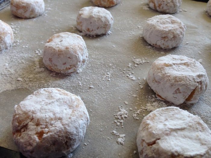 Морковно-ореховое печенье с трещинками