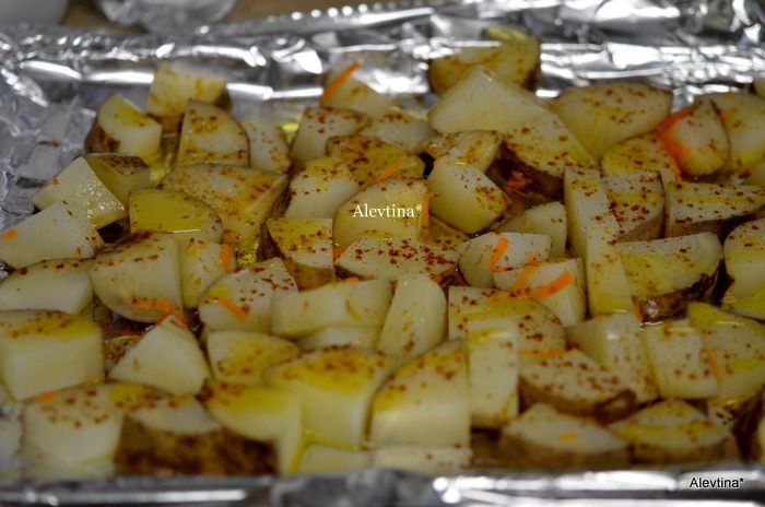 Пряный картофель в духовке