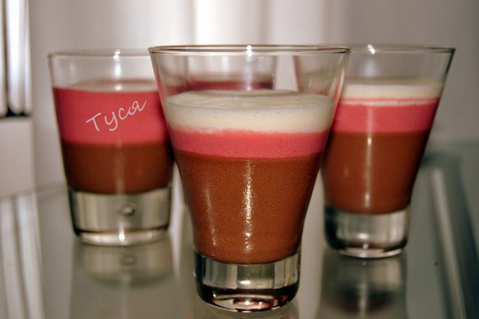 Шоколадный мусс с малиновым кремом