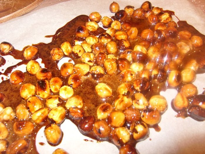 Семифреддо с фундучным пралине и карамелью 