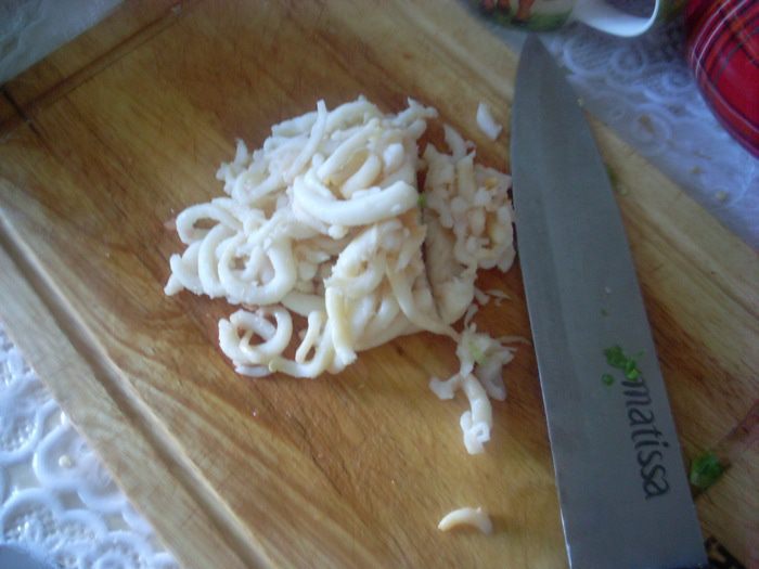 Салат с кальмарами и диетической заправкой