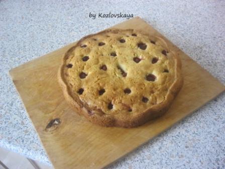 Сметанный пирог с клубникой