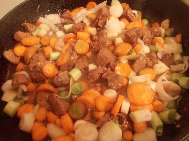 Паста с говядиной и молодыми овощами