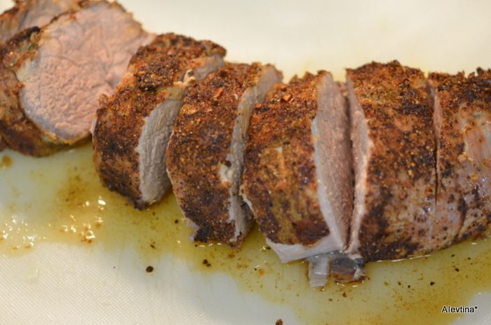 Свинина с яблочным соусом