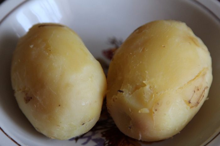 Ореховые рогалики из картофельного теста