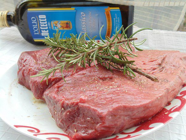 Стейк ферентино с овощами на гриле